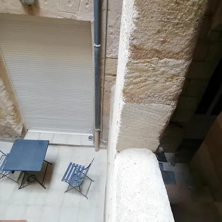 Apartment : Grand Cosy Avec Cour Privative